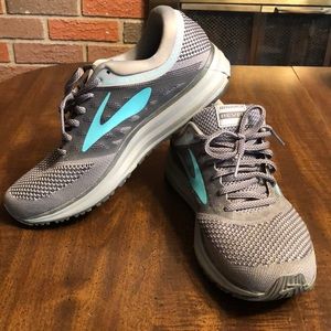 Brooks Revel shoes.